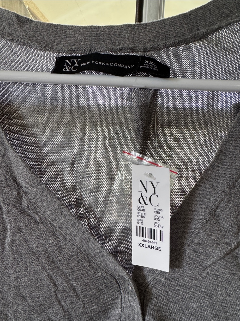 New York & Company Gray V-Neck Sweater (XXL)